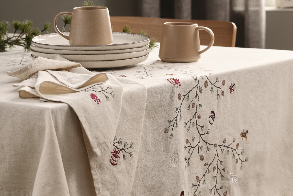 Tutustu joulutuotteiden valikoimaan