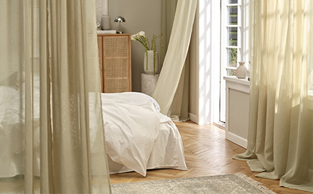 Täydellinen opas verhojen ja kaihtimien valintaan