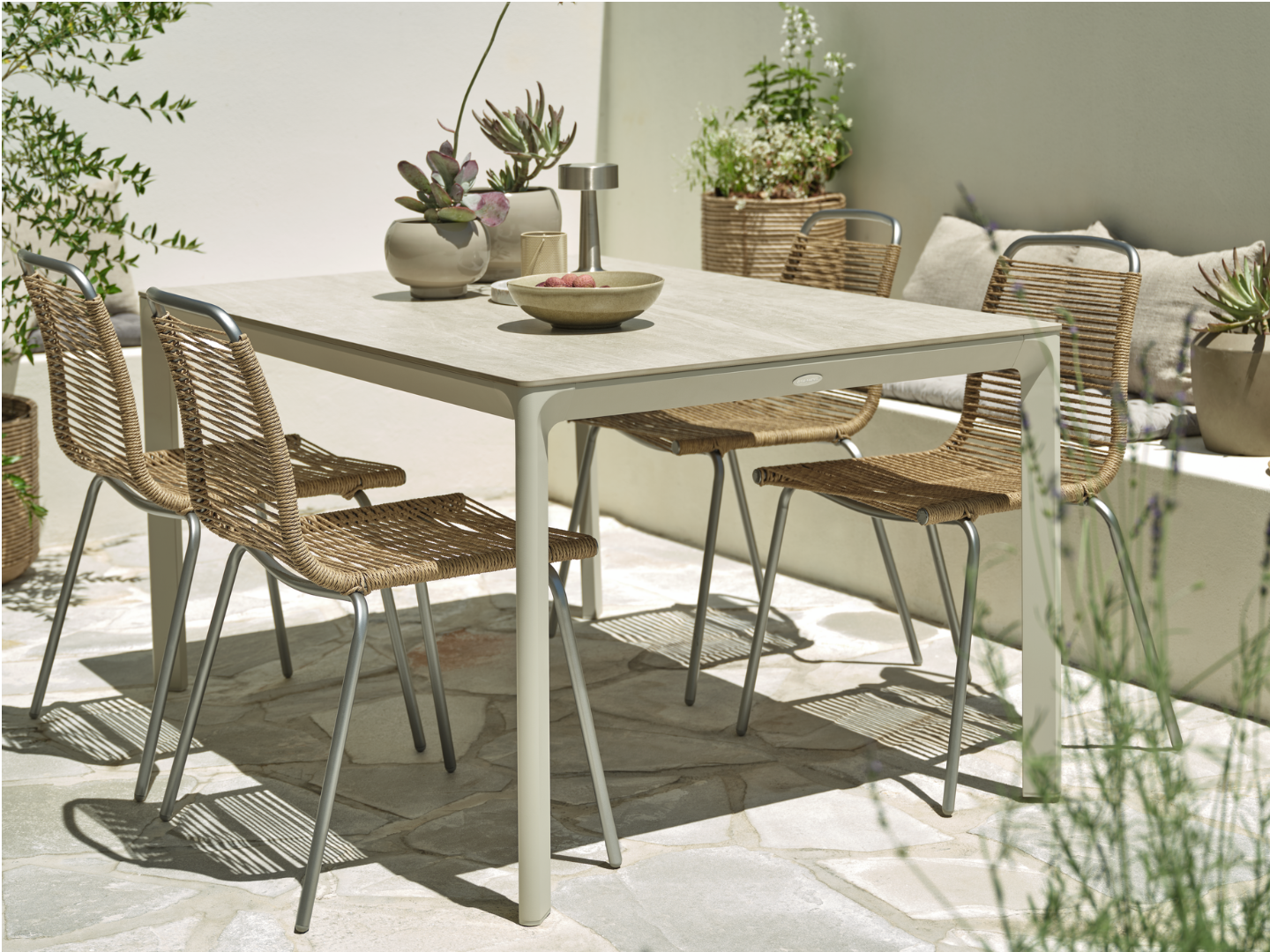 KUMLA garden table and MIDDAGSBERGET chairs
