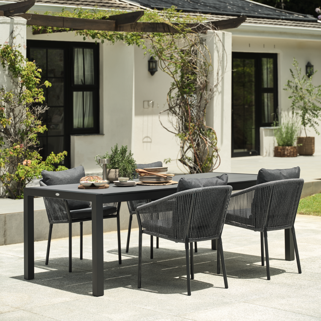 HAGEN garden table and GILJA garden chairs