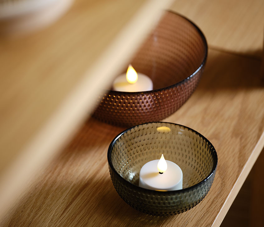 JONAS bowls with IVAN rechargeable tealight Glass bowls in purple and grey with rechargeable tealights